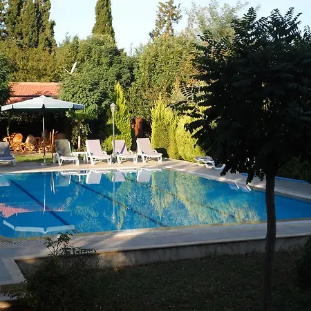 فندق Panion Park