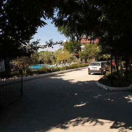 فندق Panion Park 2*