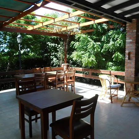 Panion Park فندق كوشاداسيه